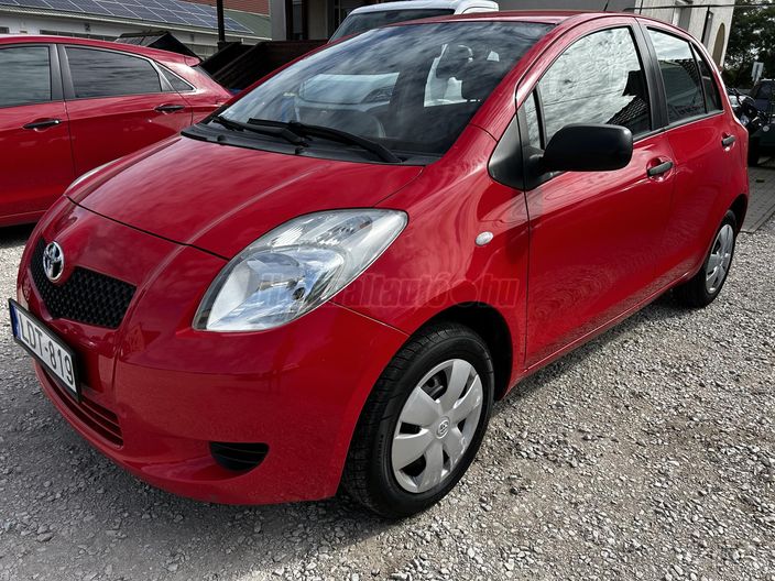 TOYOTA YARIS 1.0 Terra
