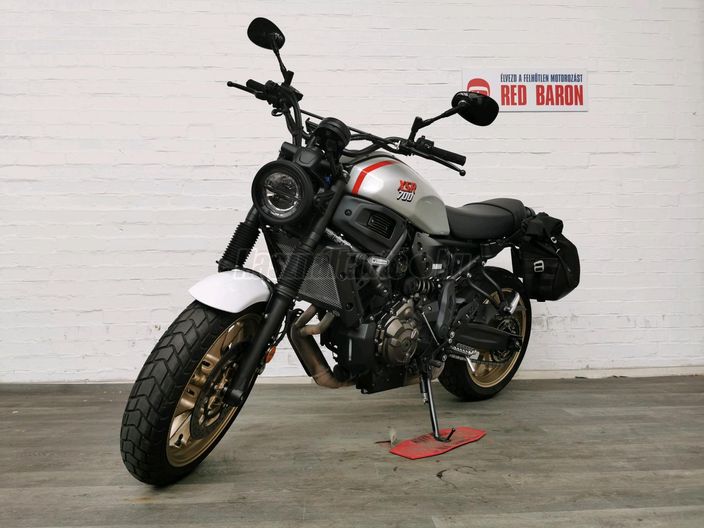 YAMAHA XSR 700