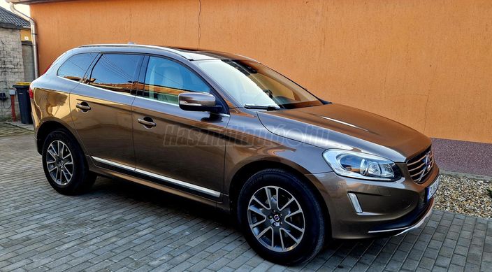VOLVO XC60 2.4 D [D5] Summum Geartronic