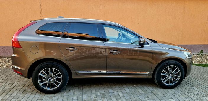 VOLVO XC60 2.4 D [D5] Summum Geartronic