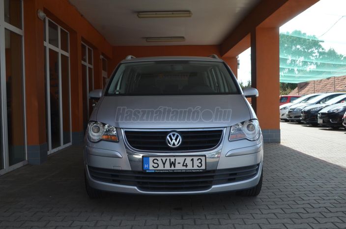 VOLKSWAGEN TOURAN 1.6 Trendline