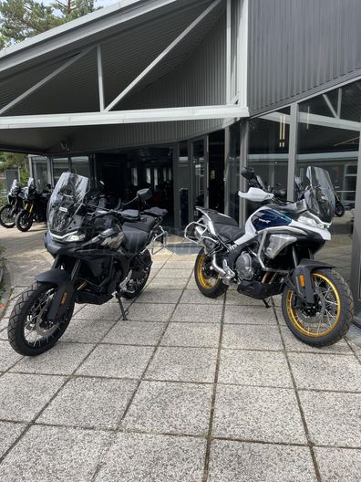 CFMOTO 700 MT