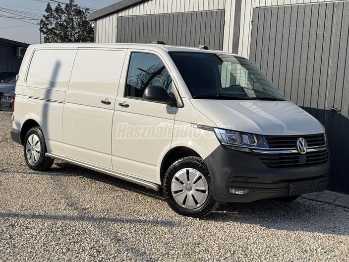 VOLKSWAGEN TRANSPORTER T6 2.0 TDi T6.1 RT (3 személyes )