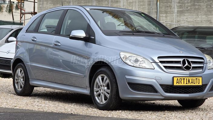 MERCEDES-BENZ B 180 BlueEFFICIENCY