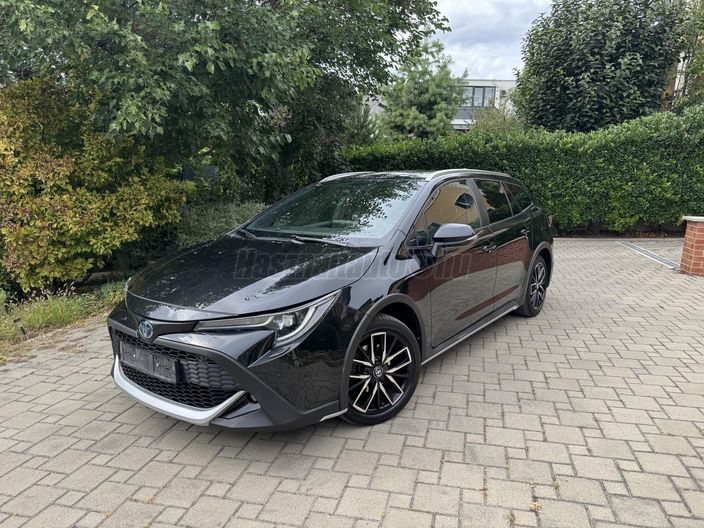 TOYOTA COROLLA Touring Sports 1.8 Hybrid Trek e-CVT