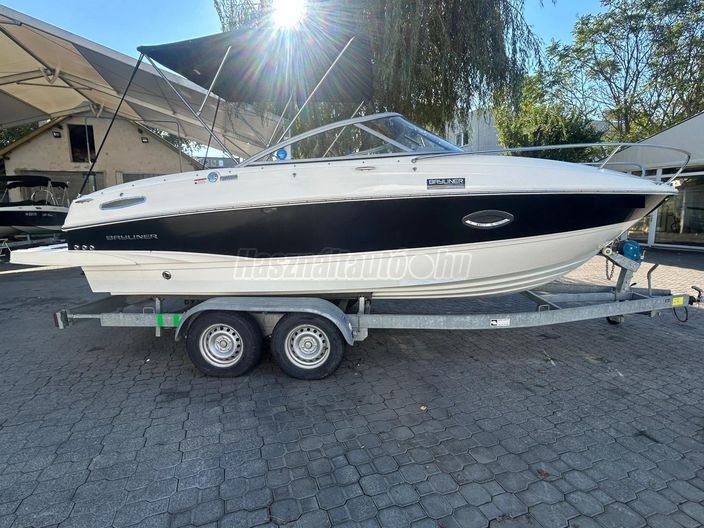 BAYLINER 642 CUDDY HASZNÁLT 2015-ÖS KABINOS MOTORCSÓNAK