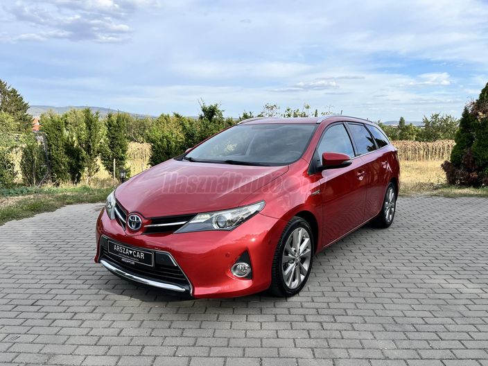 TOYOTA AURIS Touring Sports 1.8 HSD Executive (Automata)