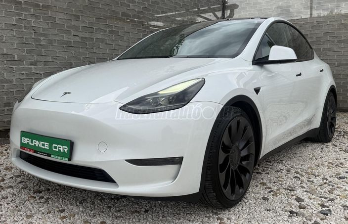 TESLA MODEL Y Performance AWD (Automata)