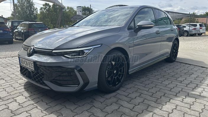 VOLKSWAGEN GOLF VIII 1.5 eTSI R-Line DSG