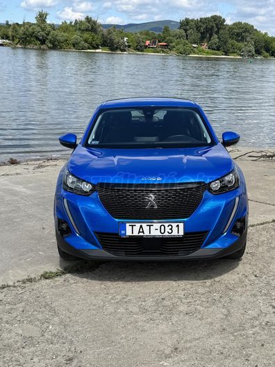 PEUGEOT 2008 1.2 PureTech Active Pack