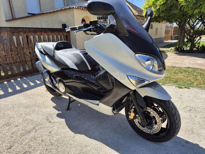 YAMAHA TMAX 500