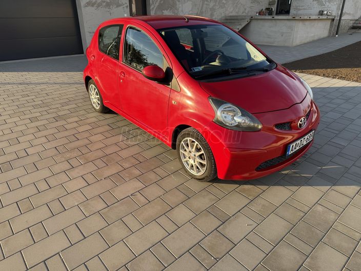 TOYOTA AYGO 1.0 AC
