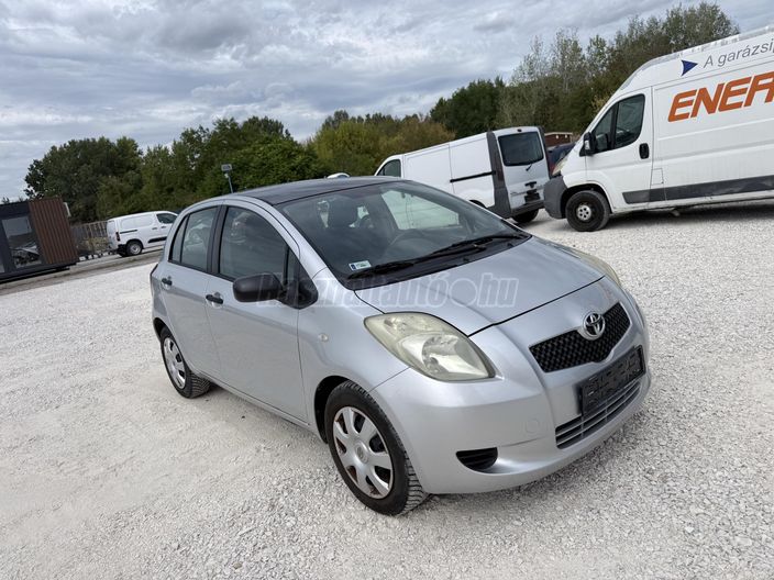TOYOTA YARIS 1.0 Terra