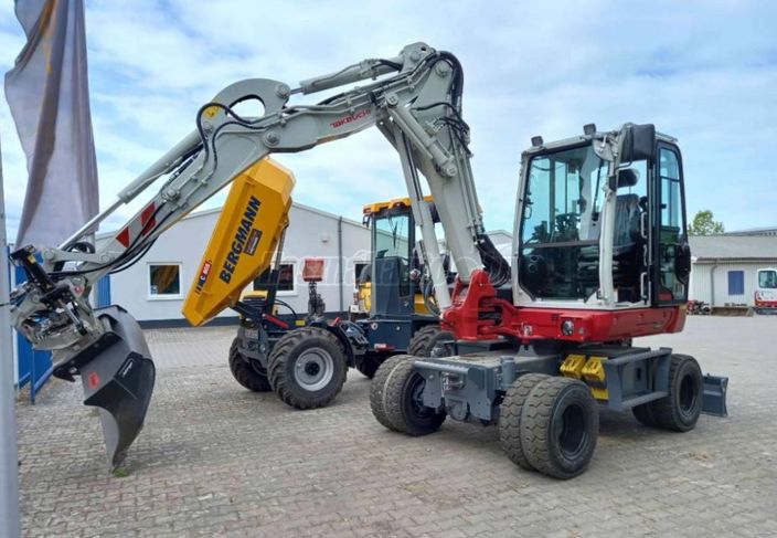TAKEUCHI TB370 W gumikerekes kotró (+Tiltrotátor!) 8/20