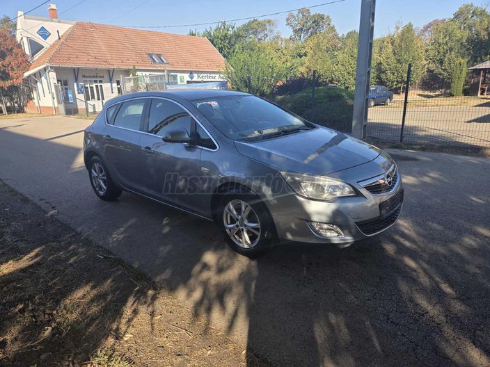 OPEL ASTRA J 1.6 Enjoy