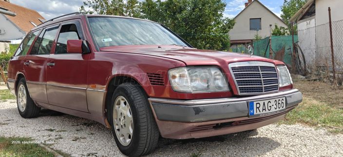 MERCEDES-BENZ E 250