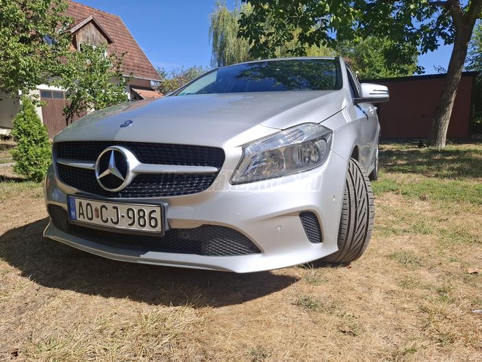 MERCEDES-BENZ A 180 7G-DCT