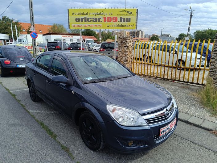 OPEL ASTRA H Sedan 1.6 Essentia