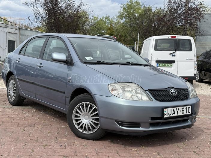 TOYOTA COROLLA Sedan 1.4 Terra
