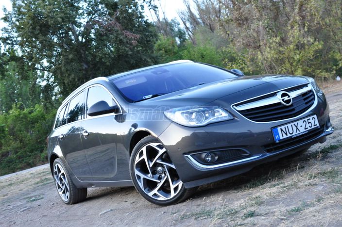 OPEL INSIGNIA Sports Tourer 2.0 CDTI AWD Cosmo (Automata)