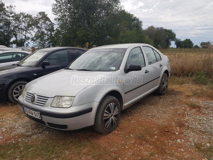 VOLKSWAGEN BORA 1.6 Comfortline