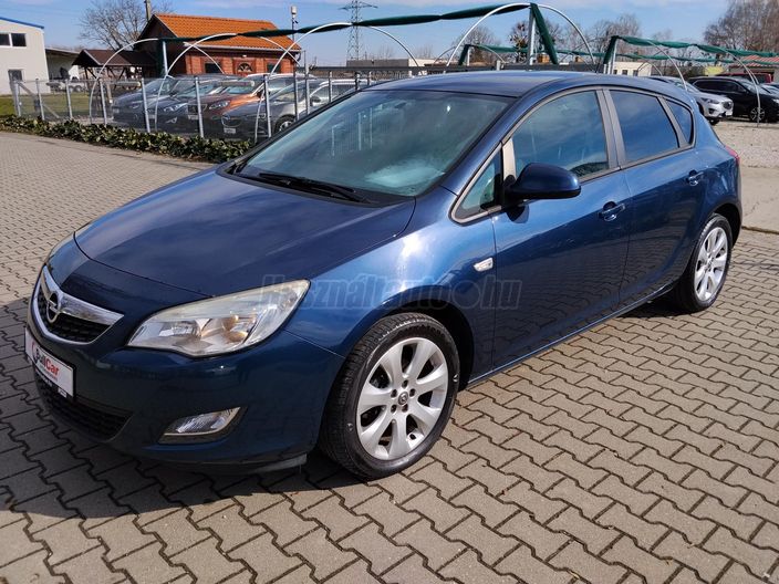 OPEL ASTRA J 1.3 CDTI Selection