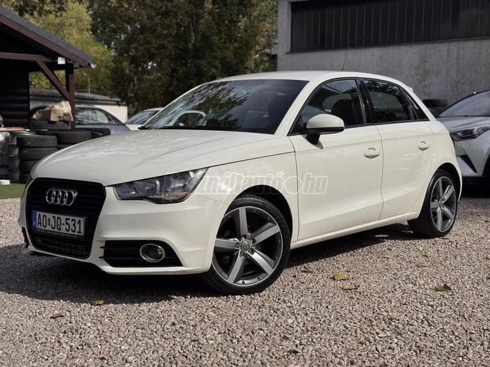 AUDI A1 Sportback 1.6 TDI DPF Ambition S-tronic