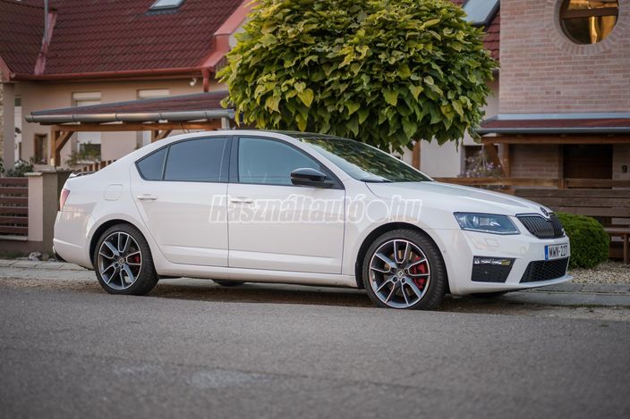 SKODA OCTAVIA 2.0 TSI RS DSG