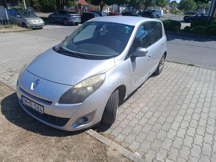 RENAULT SCENIC Scénic 1.5 dCi Advantage