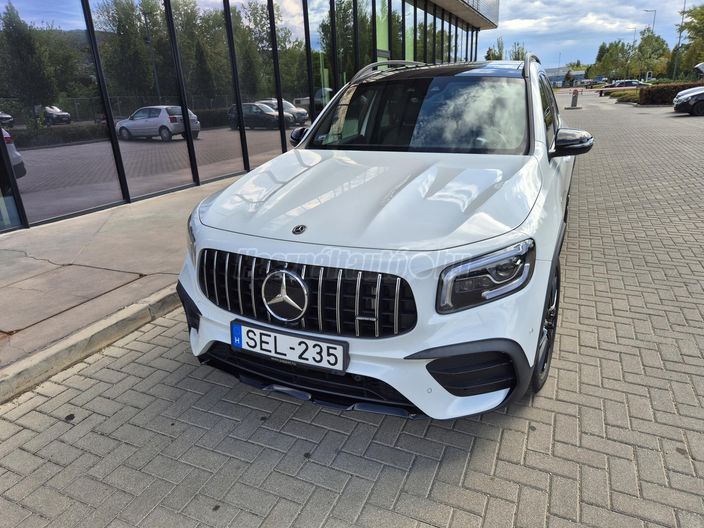 MERCEDES-AMG GLB
