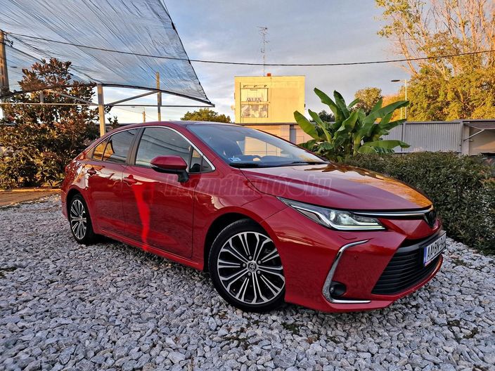TOYOTA COROLLA Sedan 1.5 Comfort Style Tech
