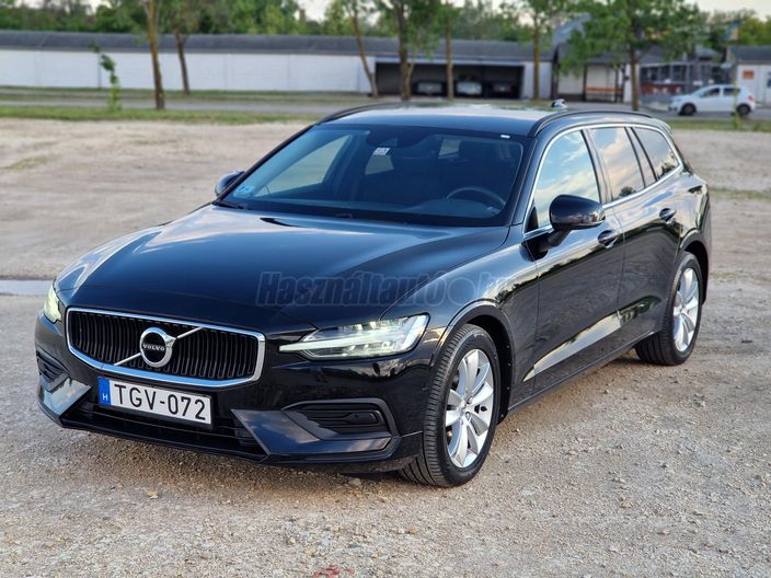 VOLVO V60 2.0 [B4] MHEV Momentum Pro Geartronic