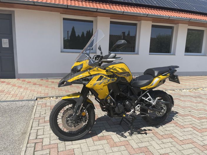 BENELLI TRK 502 X