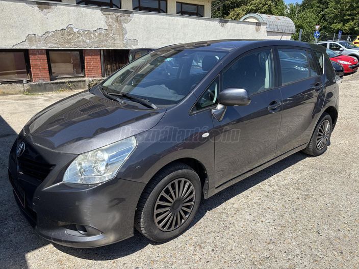 TOYOTA VERSO 1.6 Sol