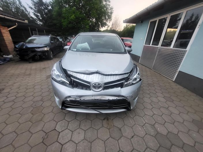 TOYOTA VERSO 1.6 D-4D Live [7 személy]