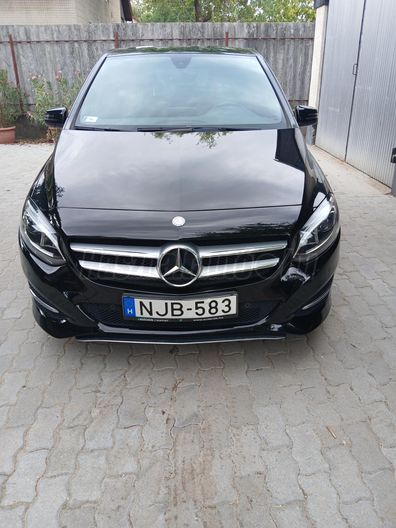 MERCEDES-BENZ B 180 AMG Line 7G-DCT