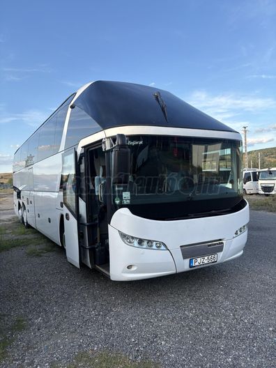 NEOPLAN P11 Starliner