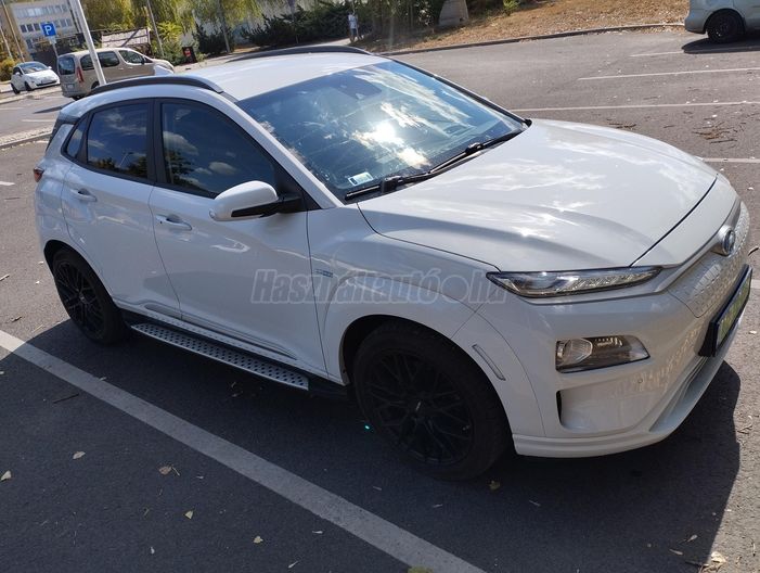 HYUNDAI KONA EV 64kWh Premium