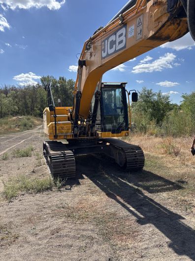 JCB