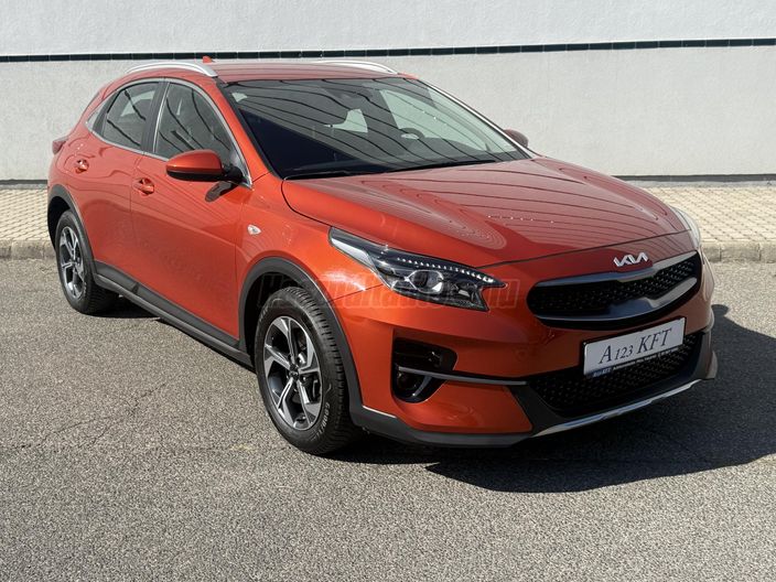 KIA XCEED 1.5 T-GDI X-Silver