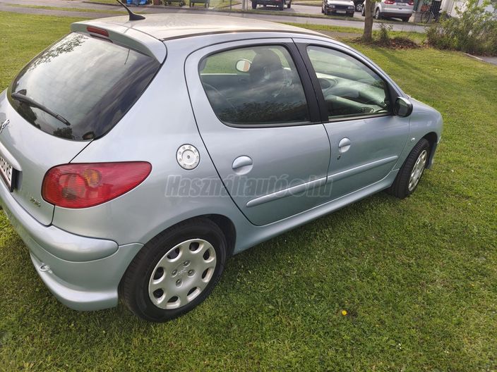 PEUGEOT 206 1.4 Trendy Plus