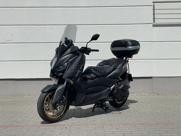 YAMAHA X-MAX 400