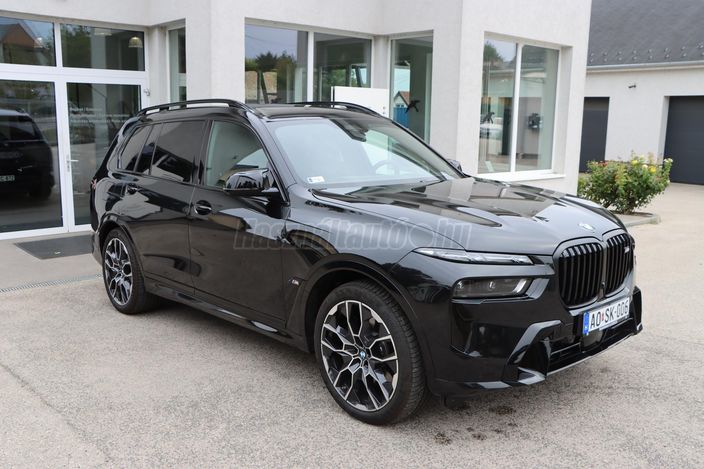 BMW X7 M60i (Automata) (6 személyes )