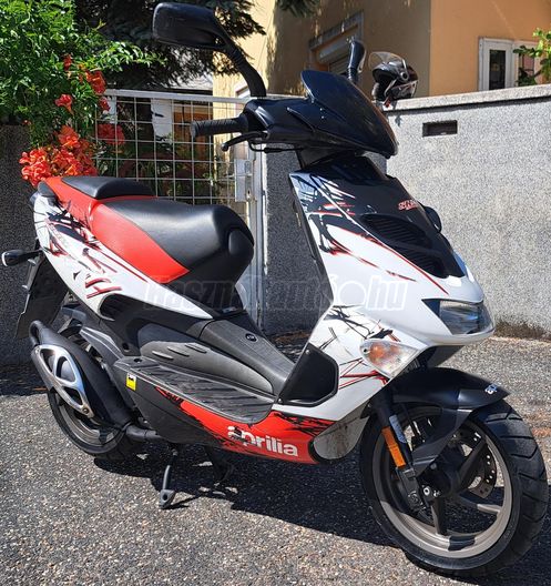 APRILIA SR