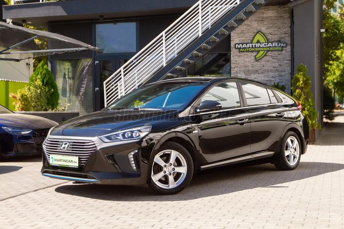www.martincar.hu további 92 db Extra HD fénykép a HYUNDAI minden apró részletéről !!