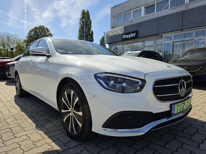 MERCEDES-BENZ E-OSZTÁLY E 300 de 4Matic 9G-TRONIC Plug-in hybrid