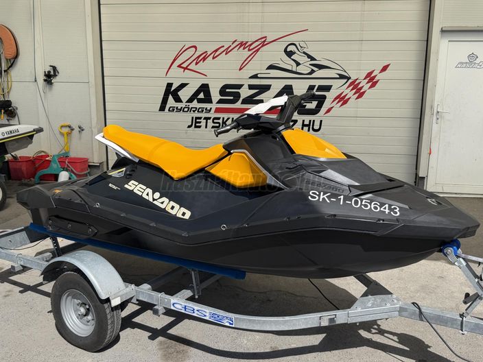 SEA-DOO Spark 3 személyes