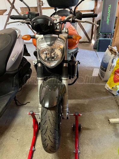 YAMAHA FZ6-N