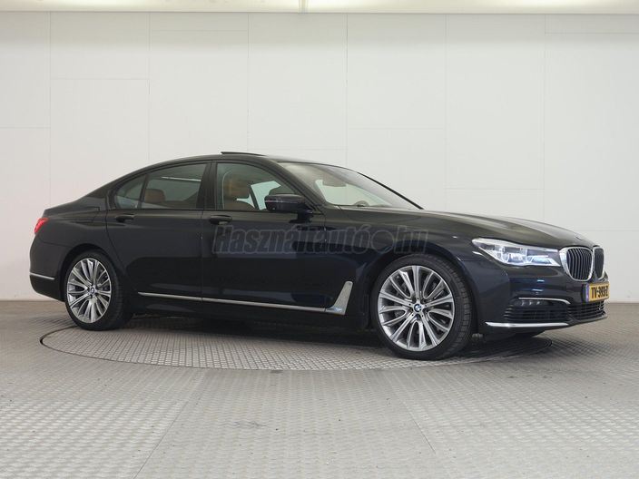 BMW 750 750i xDrive (Automata)