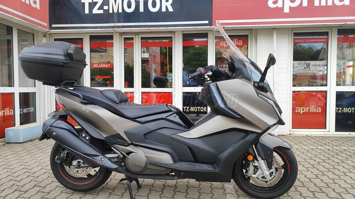 KYMCO AK 550